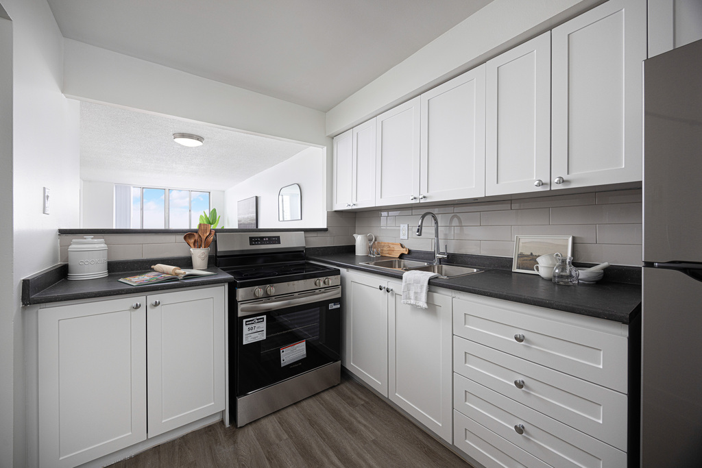 430 McMurchy Avenue South, Brampton, ON L6Y 2N4 — photo 1