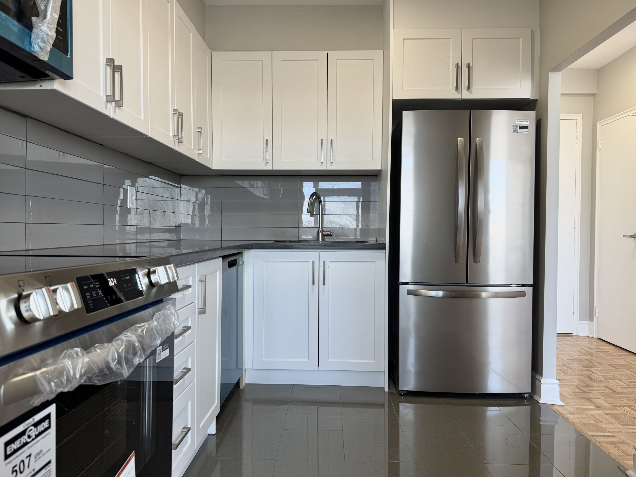 1501 Woodbine Avenue, East York, ON M4C 4H1 — photo 2