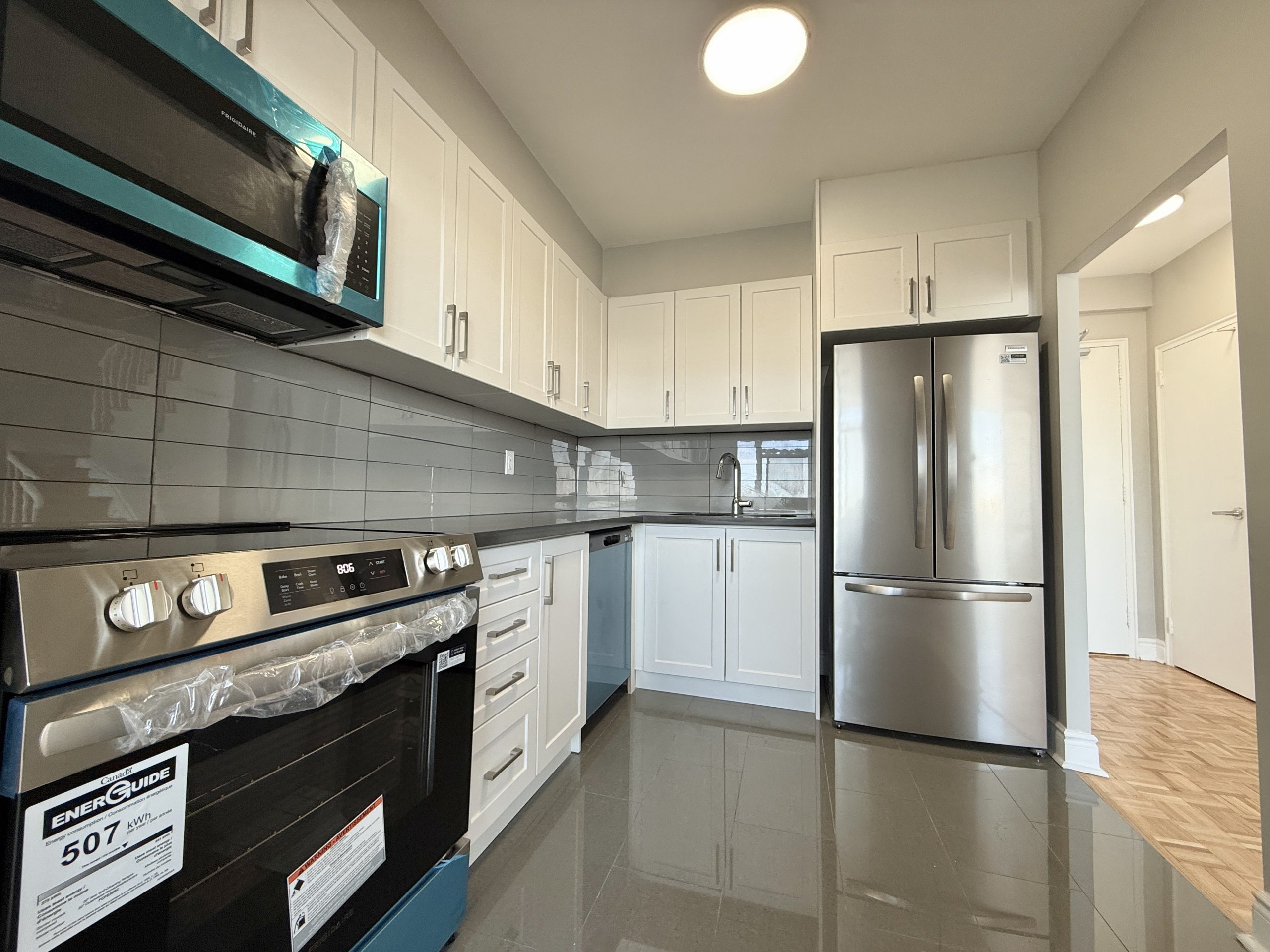 1501 Woodbine Avenue, East York, ON M4C 4H1 — photo 1
